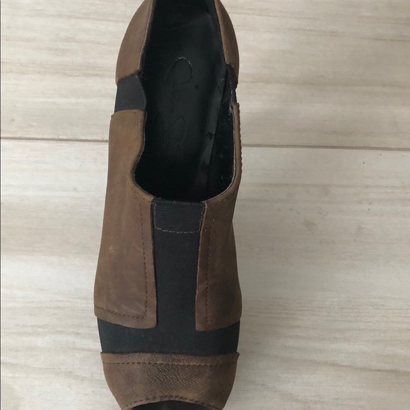 JS Platform Heels - Picture 7 of 7